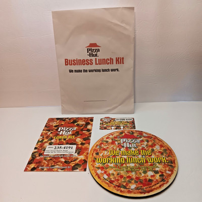 Pizza Hut Complete Lunch Kit  W/ Mouse Pad , Coupon offers & Phone Card 1996 NOS