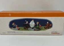 Dept 56 Halloween Village Trick Or Treat Kids Set Of 3 Figurines 54937