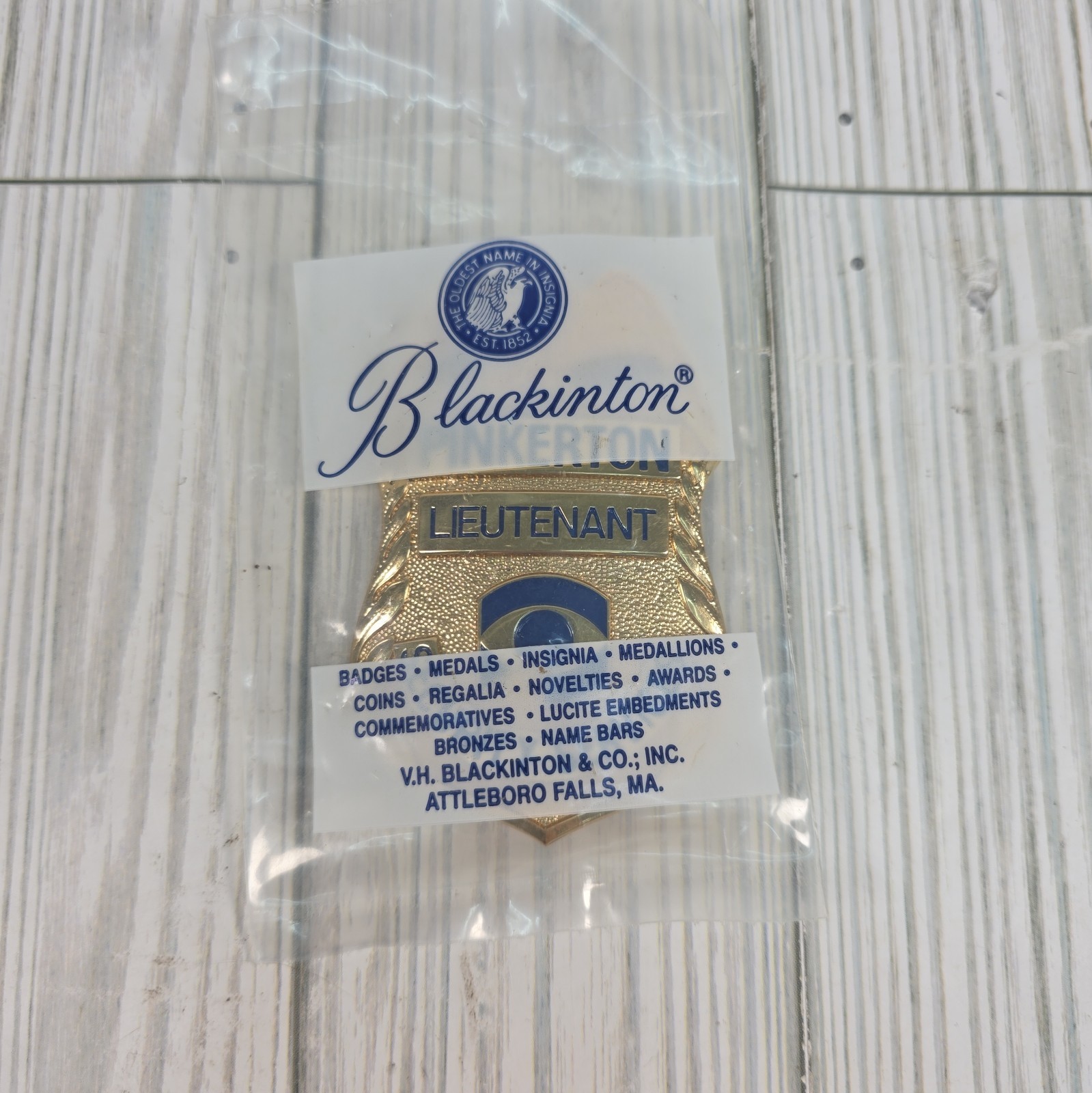 Pinkerton Collectible Security Services LIEUTENANT Badge OBSOLETE SEALED-NOS