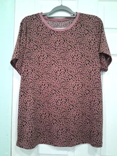 Size XL dark pink shirt with black markings. Excellent condition
