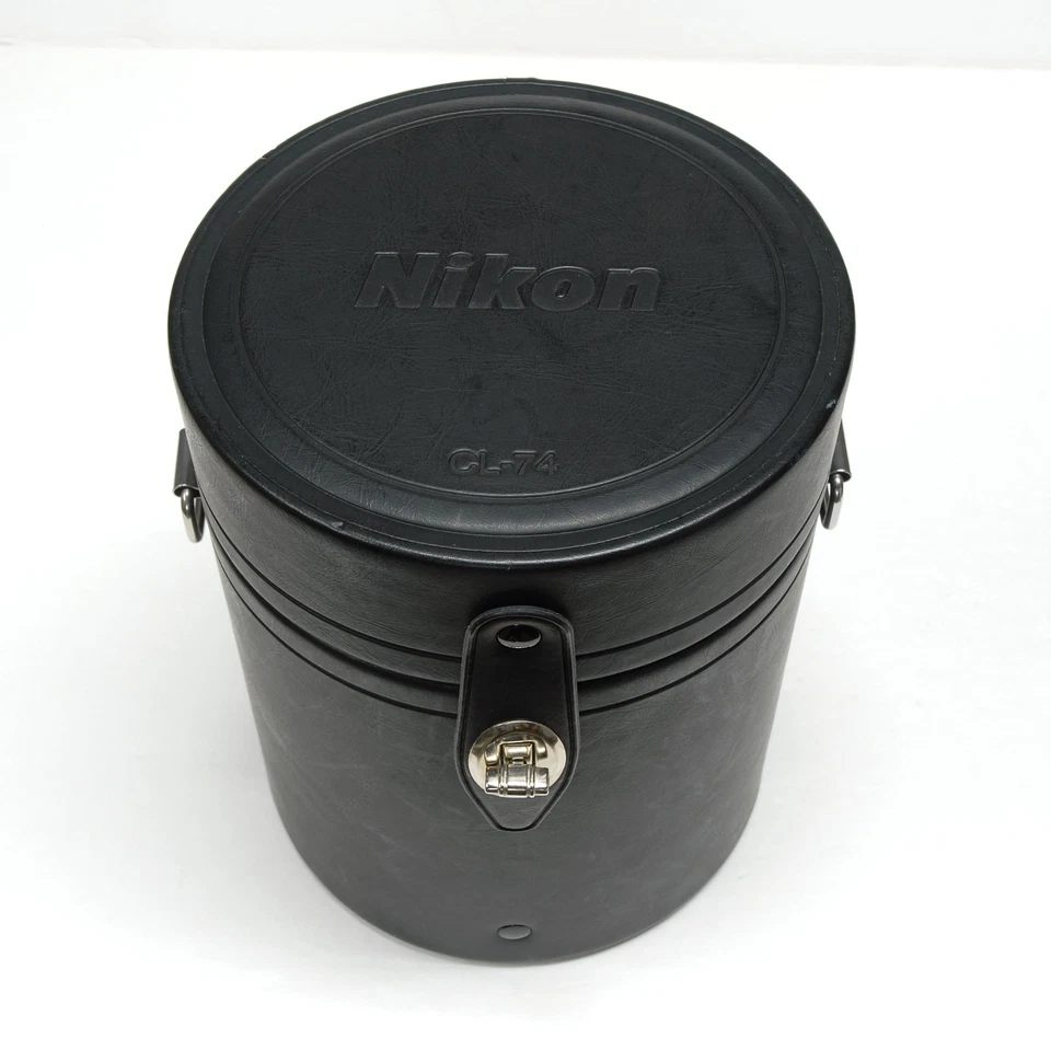 Estuche rígido para lentes Nikon CL-74 - para lentes Nikon 28-70 mm f/2,8D AF-S Nikkor Foto 2 de 4