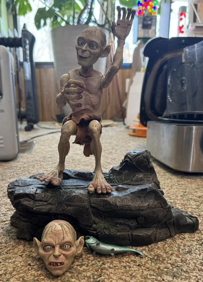 "Juego de muñecas animadas de voz de película de 9"" de alto Smeagol & Gollum de colección El Señor de los Anillos" Foto 2 de 2