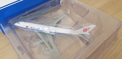 JC Wings 1/400 XX4061 Air China Boeing 747-400 B-2472 - Picture 9 of 15