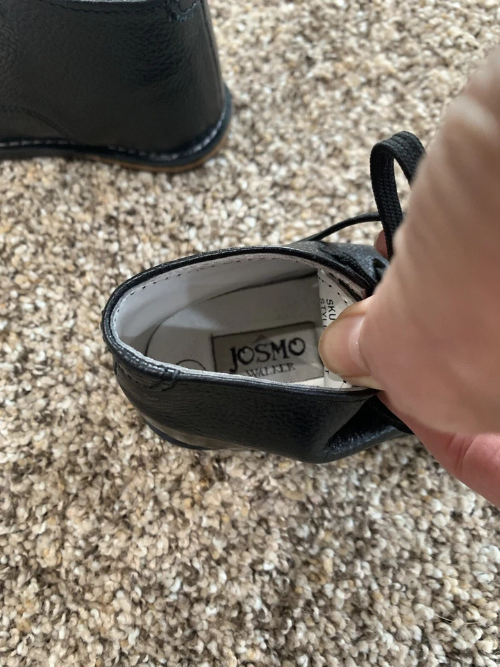 Zapato Josmo Essential Walker (bebé/niño pequeño) negro talla 5, buen estado usado Foto 4 de 4