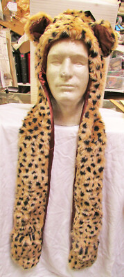 D&Y David & Young Faux Fur Cheetah Print Plush Hat w/ pockets One size fits most