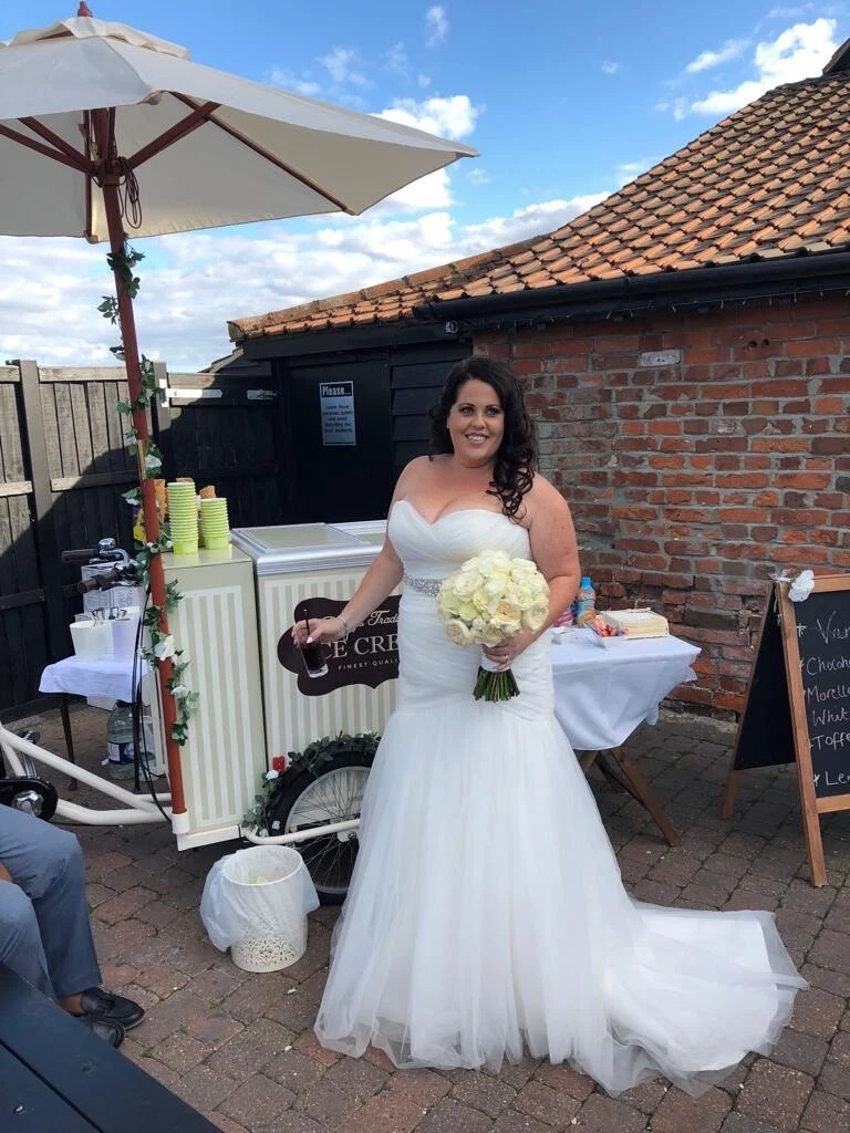 Used size 22 wedding best sale dress