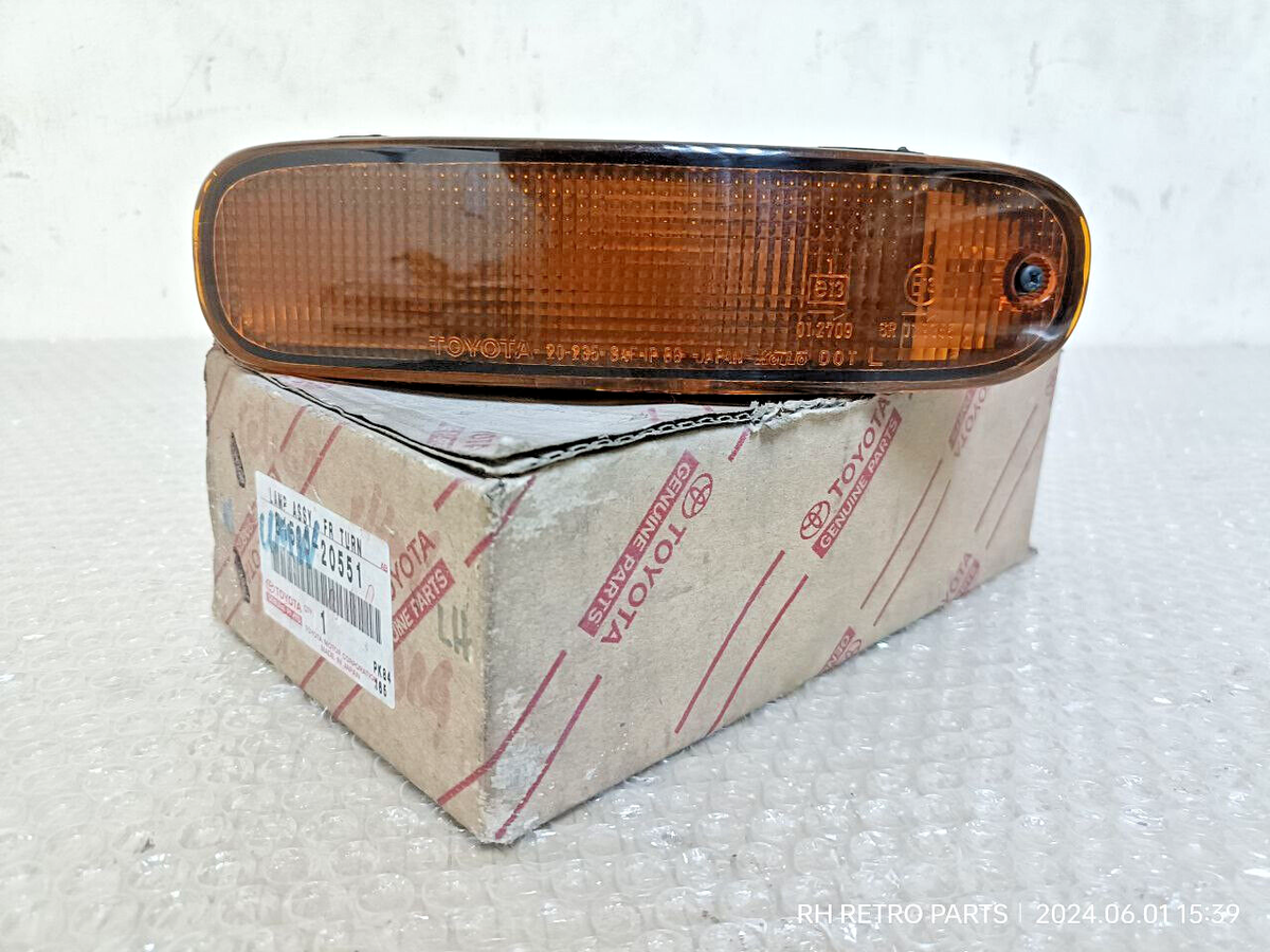TOYOTA CELICA ST180 ST183 ST185 LH FRONT TURN SIGNAL LAMP NOS