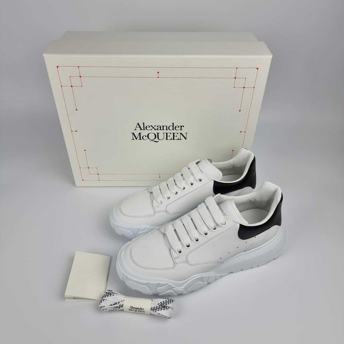 caja de zapatos alexander mcqueen