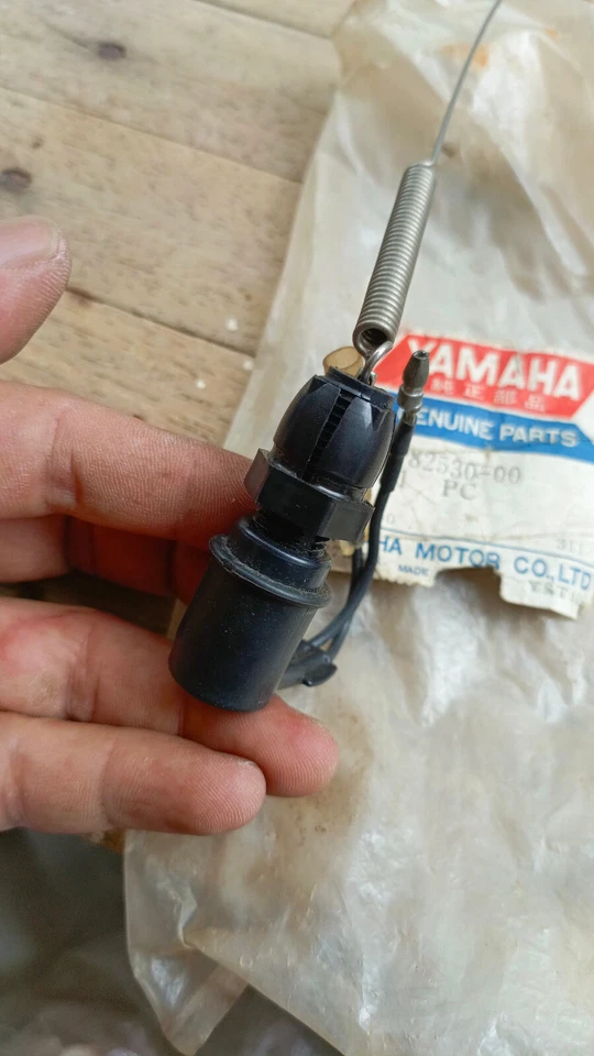 NOS Yamaha DT100 DT1 DT2 DT3 DT175 Rear Brake Stop Switch 437-82530-00 Genuine - Image 4 of 4