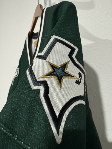 Camiseta De Colección Dallas Stars Hockey Oficial Koho Negra Verde Dorada Grande en Blanco - Imagen 9 de 14
