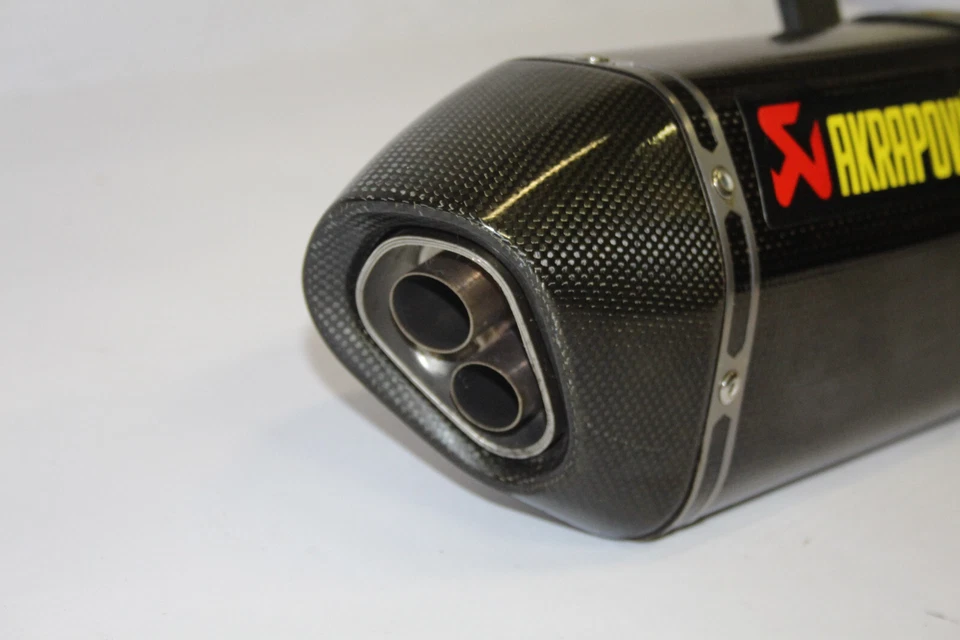 Akrapovic Sport Silencieux Épuiser Suzuki GSX-S 750 Année : 17-21 (Stock 5-25) - Photo 4/4