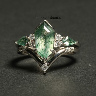 Verdant Soul   Green Moss Agate Stackable Ring in Black Rhodium Silver