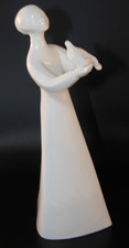 Royal Doulton 8 3/4" White Bone China Figurine HN2470 Peace 1980s Excellent