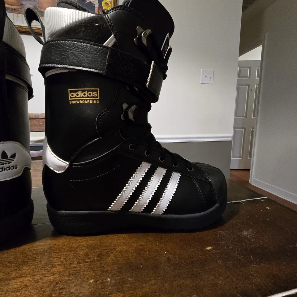 Botas de snowboard Adidas Superstar masculinas 8.5 biqueira preta branca. Botas raras - Imagem 3 de 4