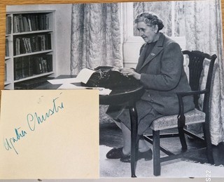 AUTOGRAPH COLLECTION. WRITERS AND POETS .AGATHA CHRISTIE