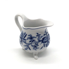 Original Meissen Milchk&auml;nnchen Zwiebelmuster 1.Wahl Dreibeinig Miniatur K&auml;nnchen