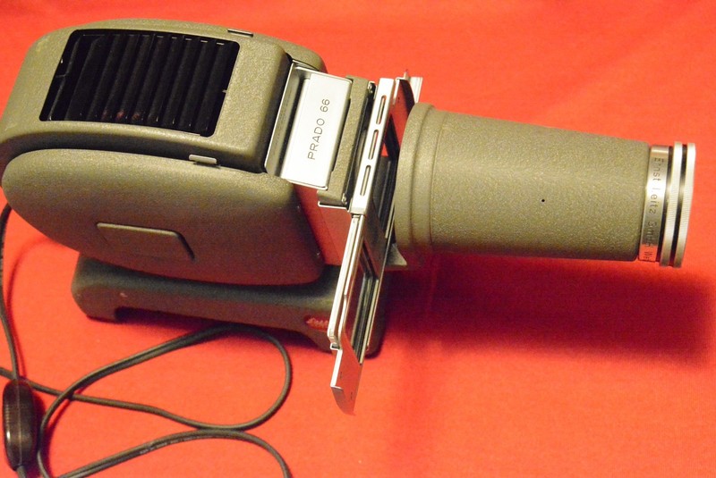 Leitz Prado 66/500 medium format slide projector for 6x6 & 6x4.5 transparencies 