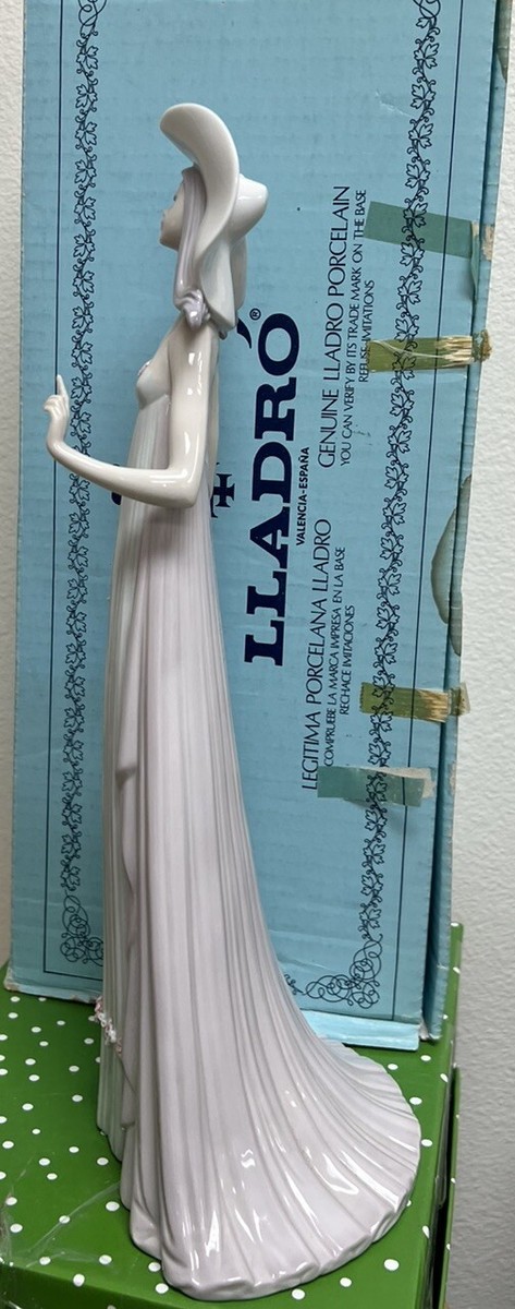 Lladro 1431 The Debutante Retired! Original Blue Box! Mint