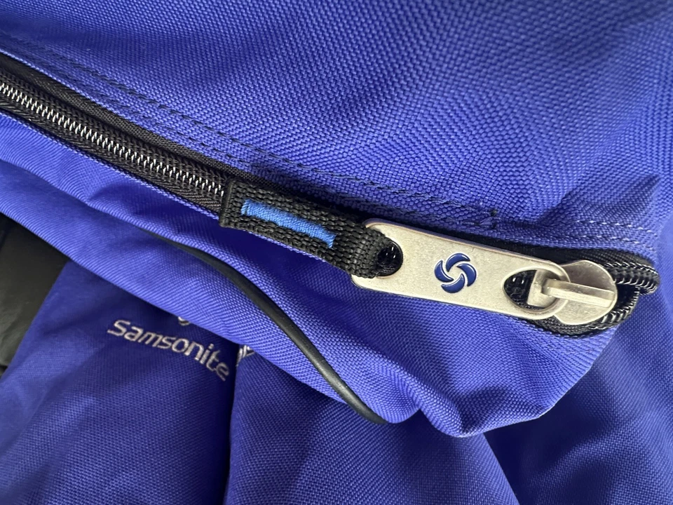 Samsonite Nuevo Con Etiquetas Bolso de Hombro Bolso de Lona Golf 20x13x11" con Bolsas Deportivas Foto 4 de 4