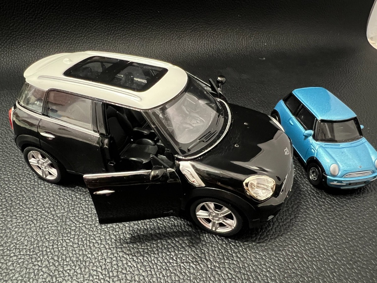 Mini Cooper S Countryman Black RMZ City with Tomica Tomy Blue