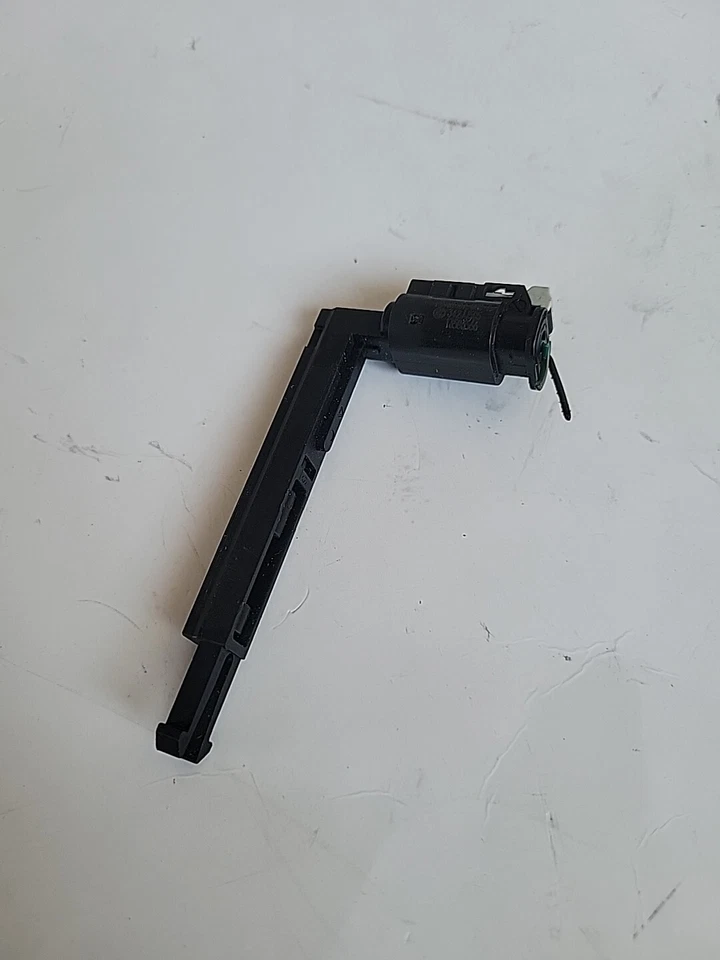 Chevy Blazer 2019-2023 2,0 L tracción delantera líquido de frenos palanca indicador sensor de control OEM Foto 2 de 4