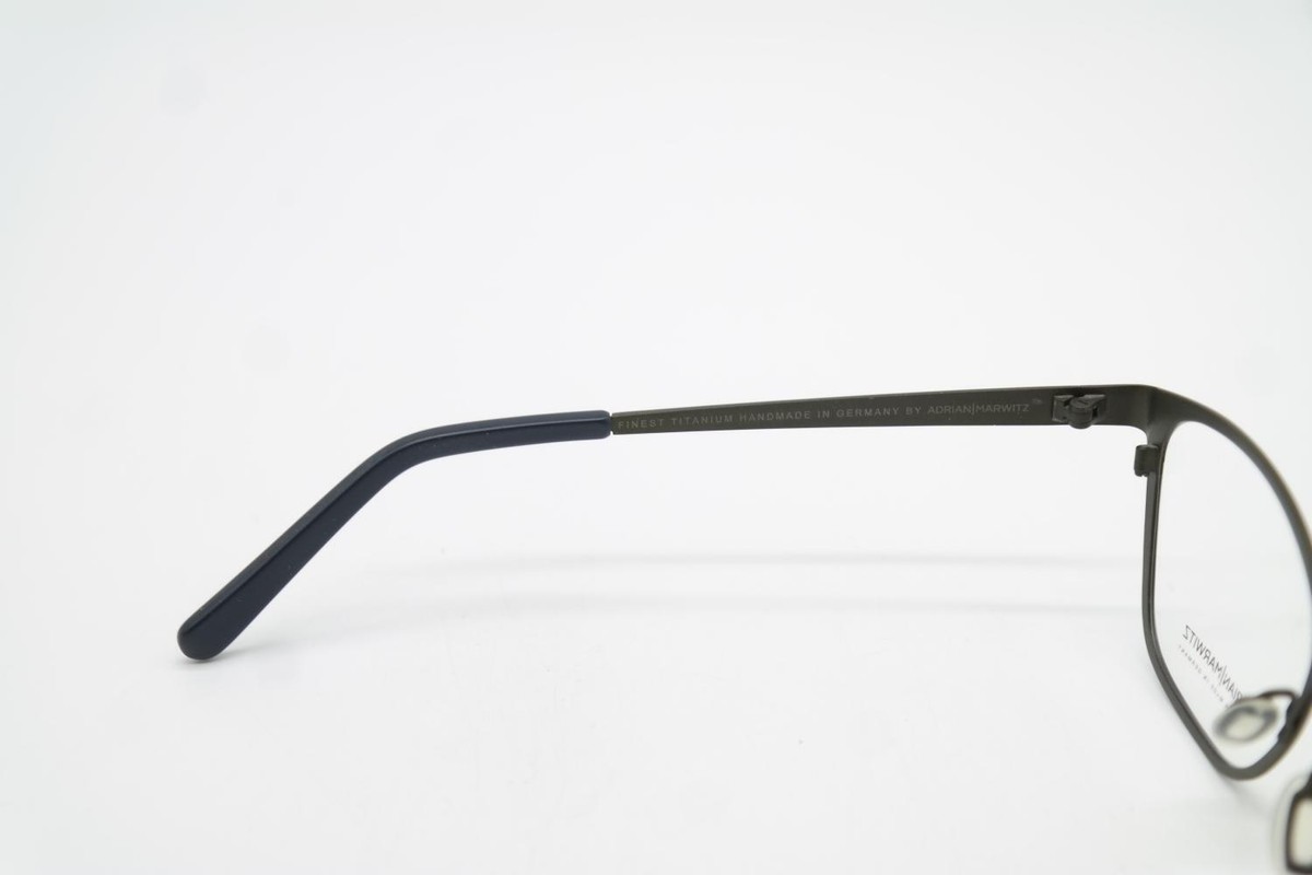 Adrian Marwitz Stranger No 21 Sleek Black Round Titanium Glasses Frames Brille ADRIAN MARWITZ CAZUAL 1 TITANIUM Grün Oval  main image 2