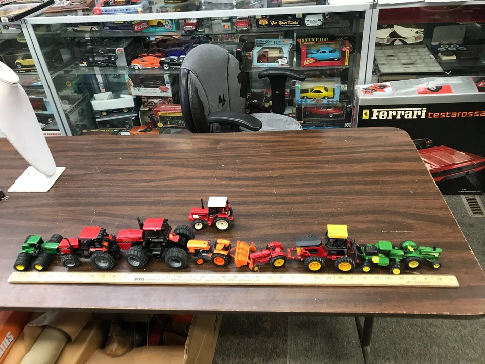 lot of 9 misc die cast and plastic 1/32 1/64 1/24 scale tractors - Image 2 of 4