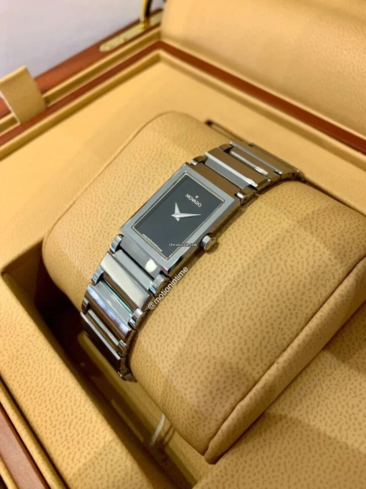 Movado Valor Ladies Quartz Black Dial - Stainless Steel 0604683