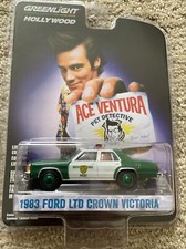 1:64 GREEN MACHINE LIGHT Chase Ace Ventura ‘83 Ford Crown Victoria Miami Police