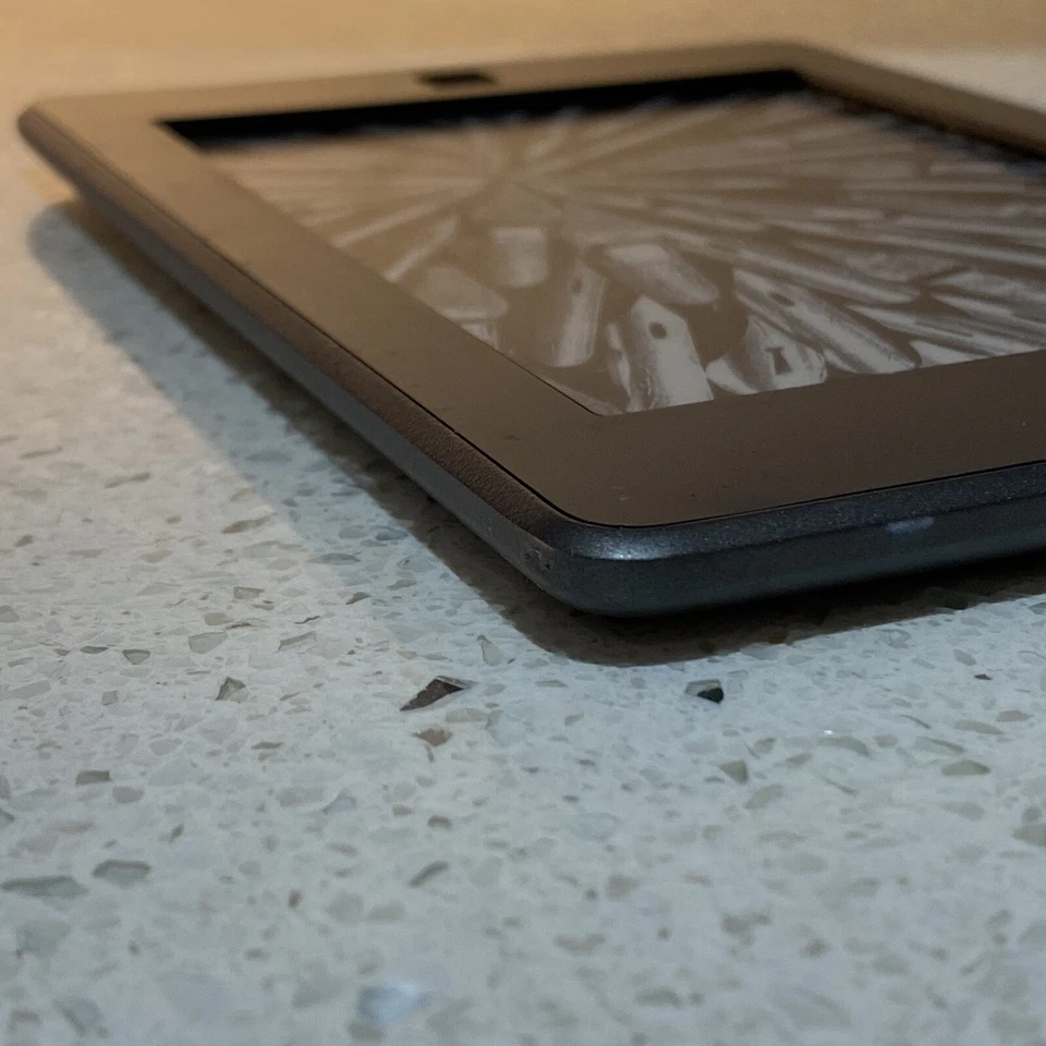 Amazon Kindle Touch Graphite D01200 4th Generation (12C) #255 - Image 4 of 4