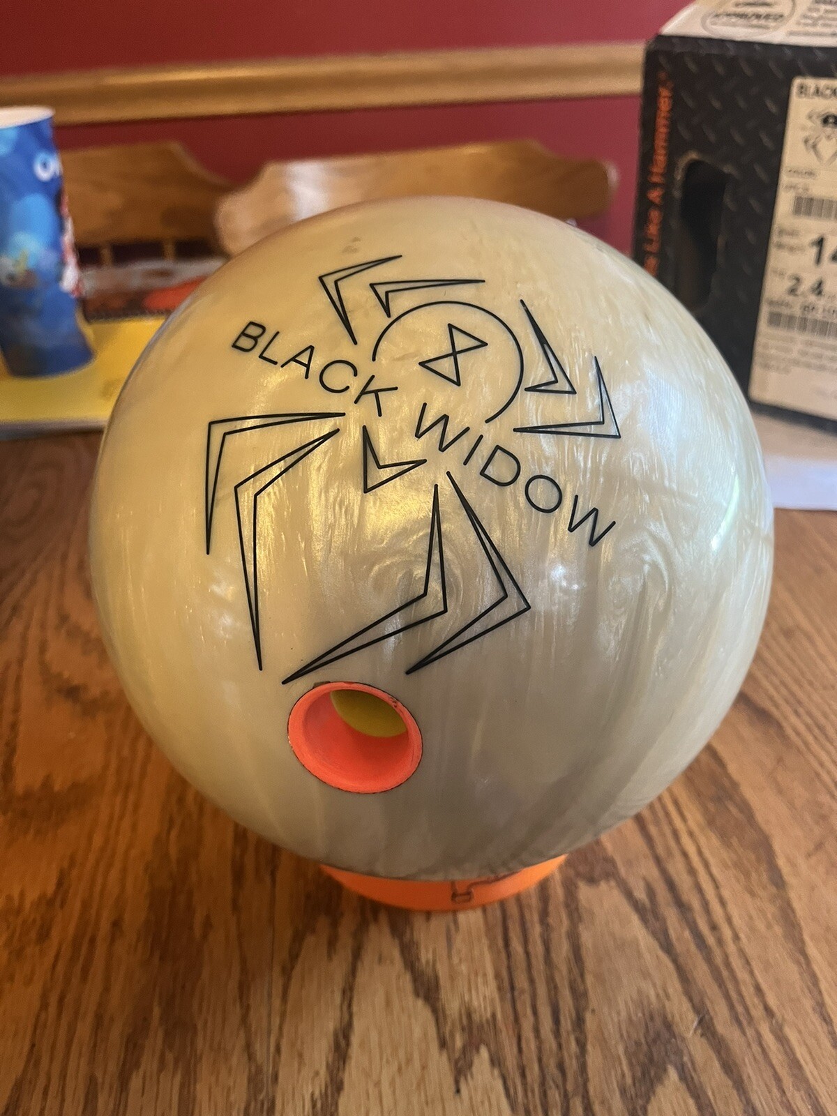 Used 14 Lb Hammer Black Widow Ghost Pearl Bowling Ball LOW Games eBay