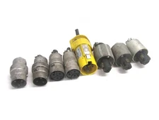 HUBBELL, RUSSEL & STOLL CO. ASSORTMENT LOT OF PLUGS AND CONNECTORS 