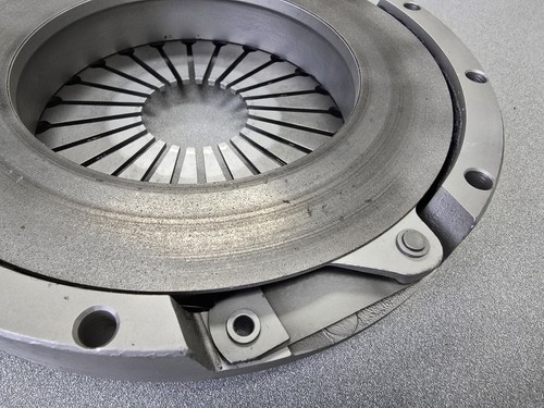 USED ORIGINAL PORSCHE 911 915 MFZ225 ALL ALUMINUM CLUTCH PRESSURE PLATE 5/72 - Picture 10 of 11