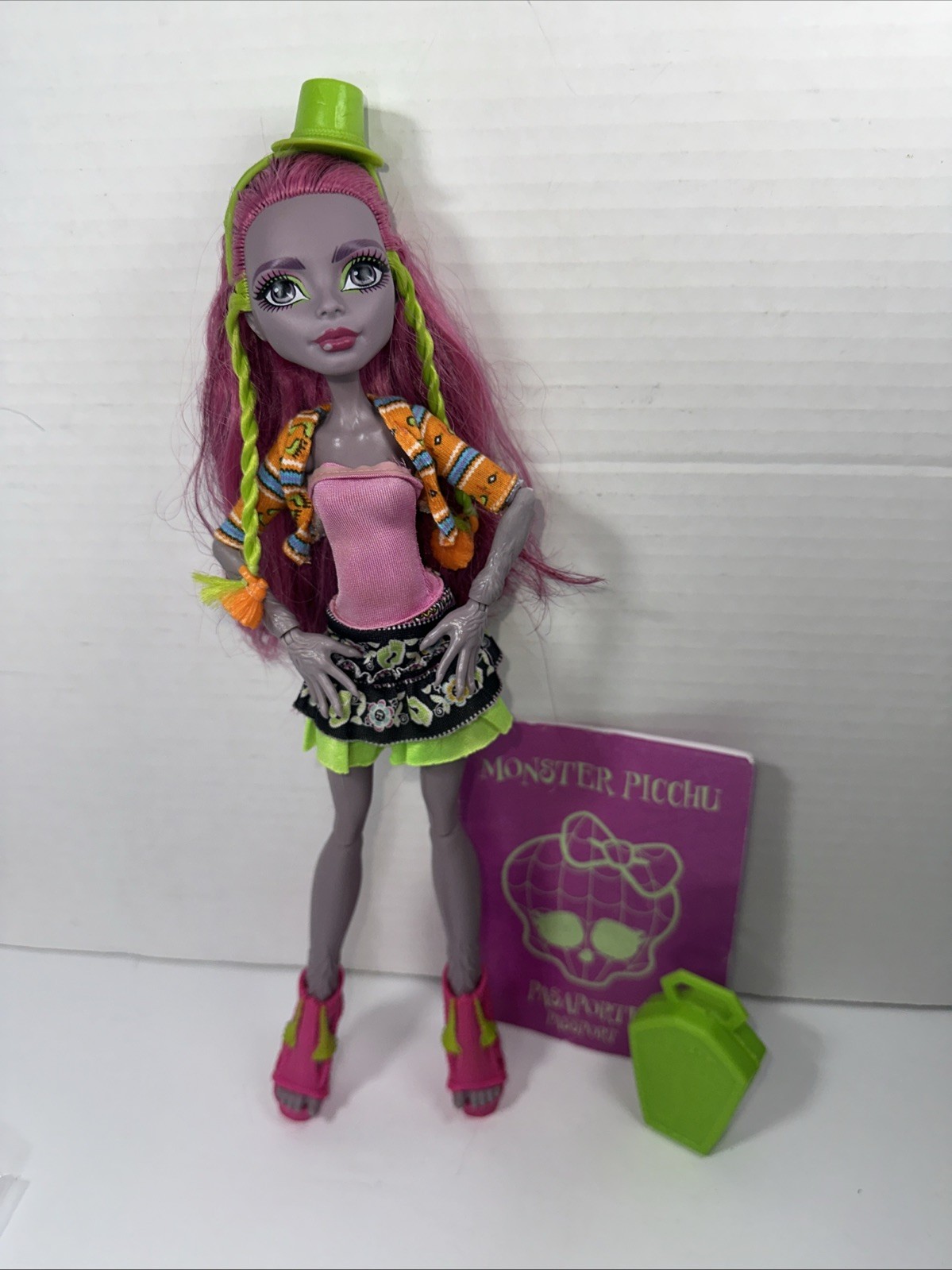 Monster High Monster Exchange Program Marisol Coxi Doll Diar