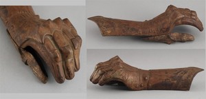 Antique Victorian Cast Iron 16th/17thC Medieval Knight Armour Gauntlet Glove NR