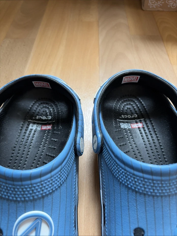 Marvel Studios (Fantastic Four) Crocs, Schuhgröße 43-44 - Bild 2 von 4