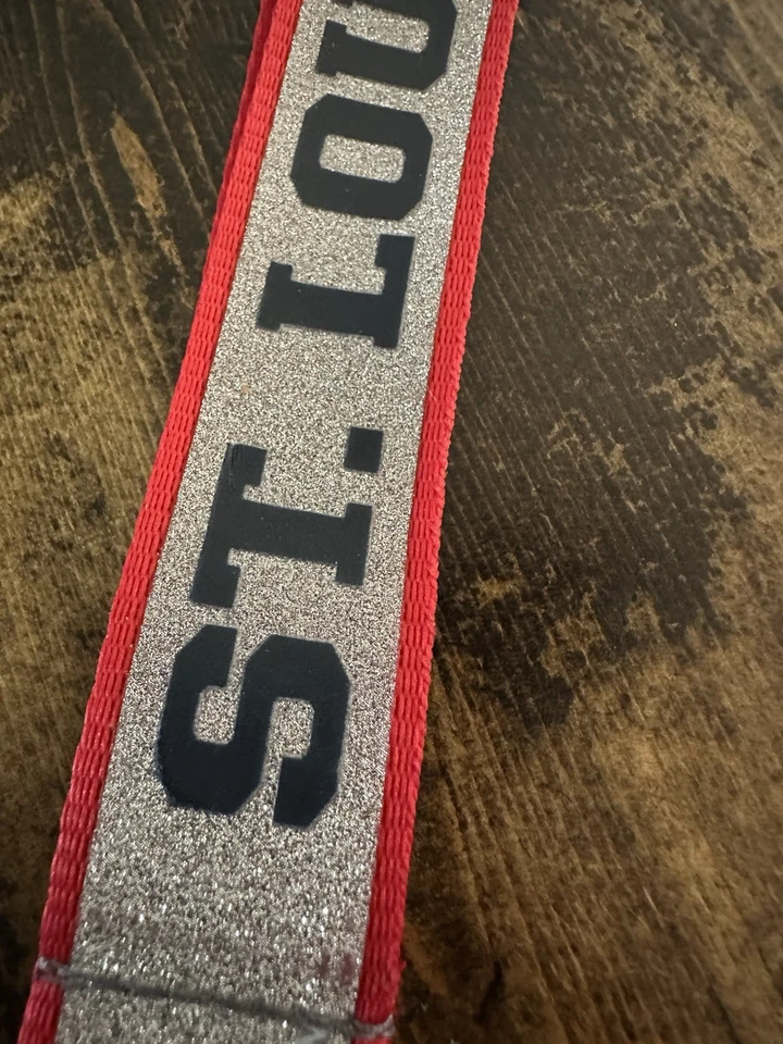 NWT St. Louis Cardinals Sparkly Lanyard/Keychain Holder MLB Licensed - Image 2 of 4