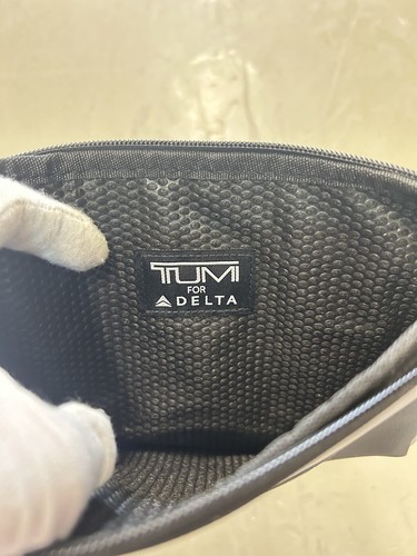 TUMI per Delta Grigio Nylon Borsa con Cerniera Piccola Viaggio Toilette Cosmetica - Foto 4 di 4