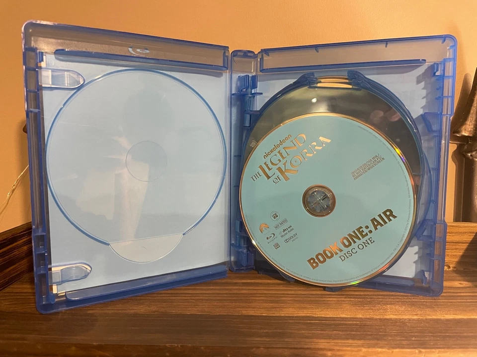 The Legend Of Korra Complete Series (8-Disc Blu-Ray Set, 2016) Like New - Image 3 of 4