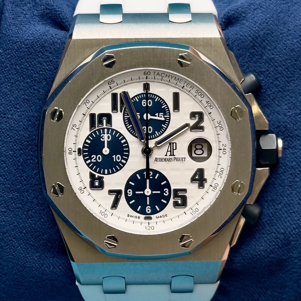 Cronógrafo Audemars Piguet Royal Oak Offshore 26170ST azul marino 42 mm Foto 2 de 4