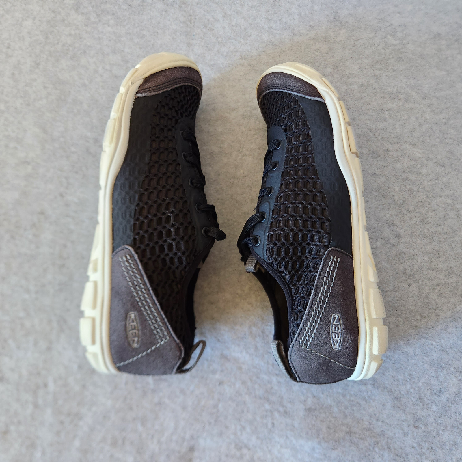 Scarpe da trekking Keen CNX Merer Lace II flessibili traspiranti a rete nere donna US8