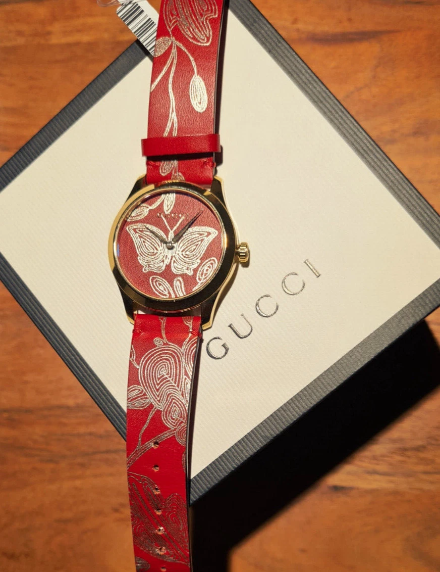 Montre Gucci G Timeless Cadran Papillon Rouge Réf   YA126405   GUCCI 126.4 NEUVE  