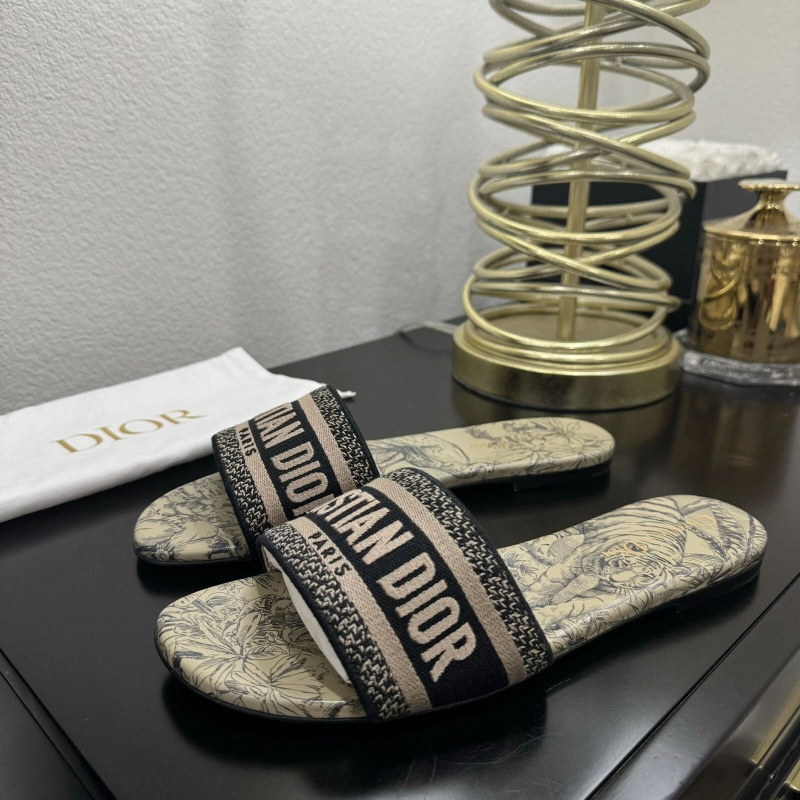 Sandales Christian Dior Dway Slide logo brodé noir/or 39