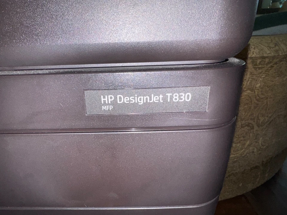 HP DesignJet T830 36 дюймов многофункциональный беспроводной плоттер принтер - серый/черный - Изображение 2 из 3