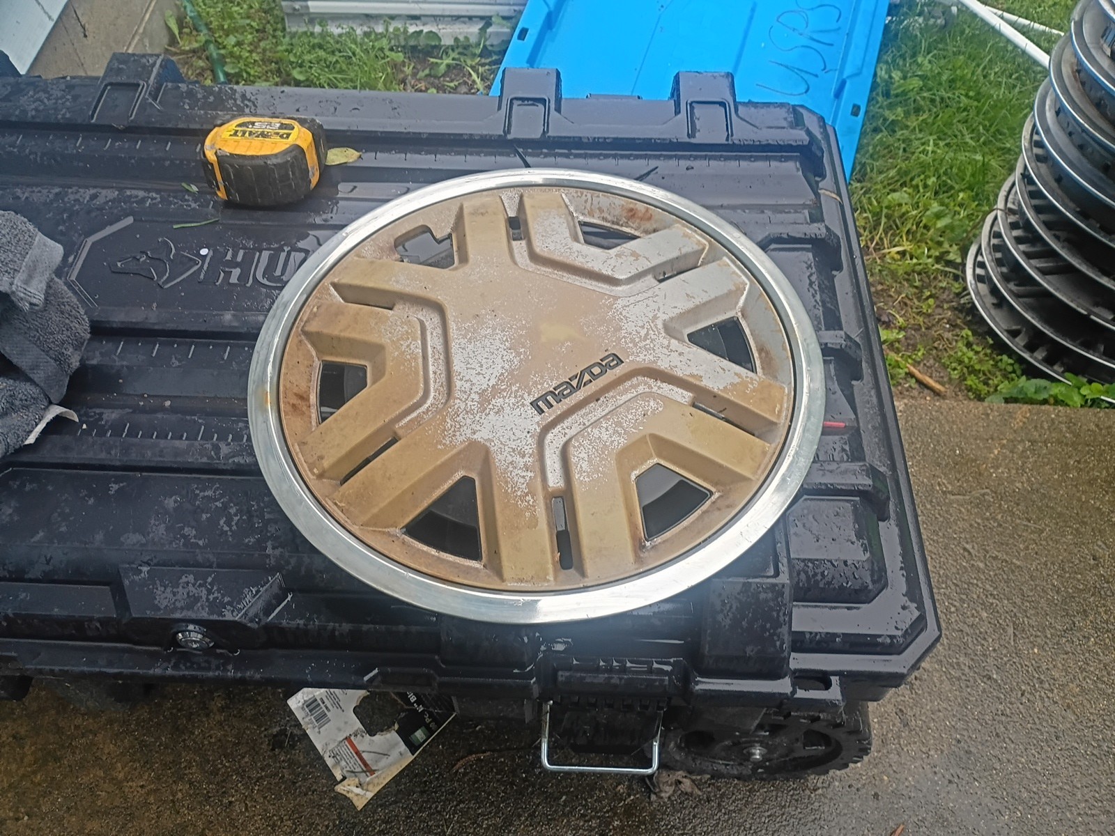 Picture 2 of 4