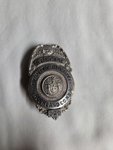 Rare Vintage 30,s Special Deputy Sheriff Badge Rockland County N.Y.pinback