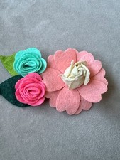 Girls Hair Clip Felt Flowers Roses With Alligator Clip NWOT
