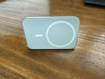 Belkin -  Car Vent Mount Pro w/ MagSafe for iPhone 16, 15, 14 Pro, Pro Max- Gray