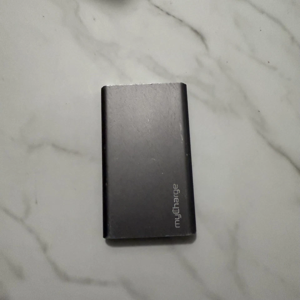 便携式电池充电器 移动电源 RZ60G RZ60G-E - 6000 mAh - 22.2Wh - 2.4A — 第 3/4 张图片