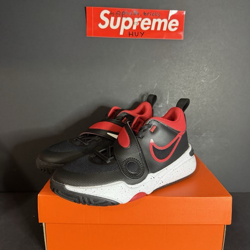Nike Team Hustle D 11 Big Kids Basketball Sneakers Size 4 Youth Black/ Red/White - Picture 2 of 5